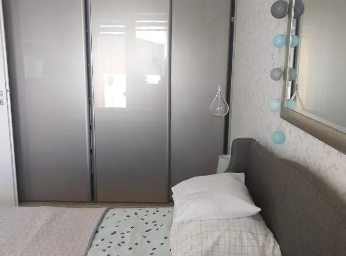 Fala-miodowy Dom شقة