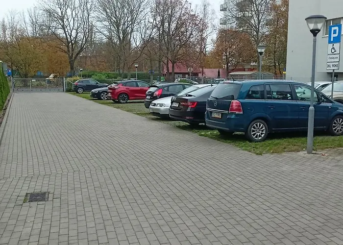 Fala-miodowy Dom * كولوبرزيغ